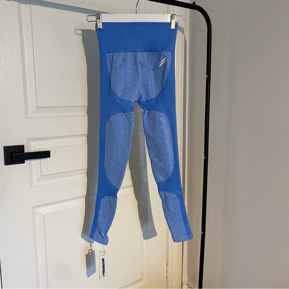 NWT DOYOUEVEN Leggings